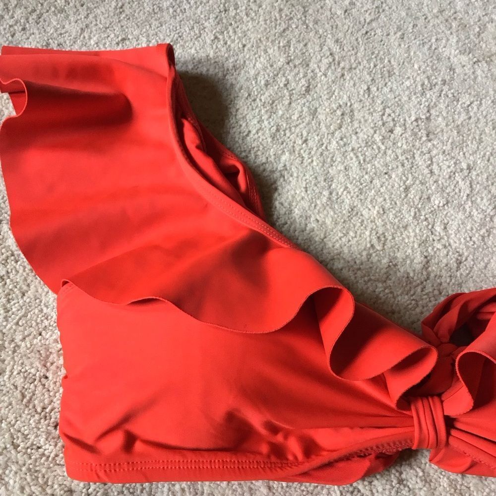 Antonio Melani Red Ruffled Bikini Set - Picture 4 of 8